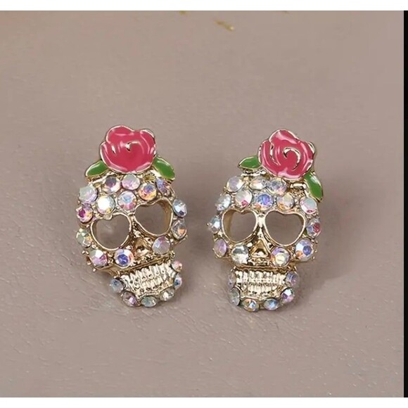 Rose Crystal Skull Halloween Stud Earrings - Picture 1 of 4